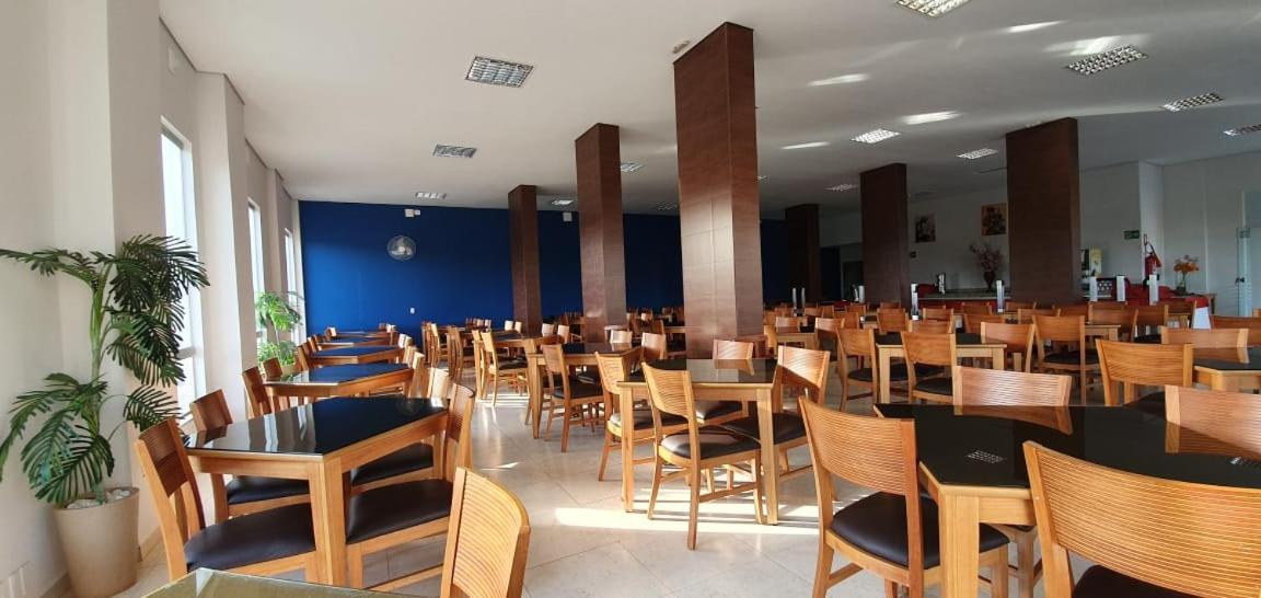 Golden Dolphin Grand Hotel - Mondial Tur Caldas Novas Εξωτερικό φωτογραφία