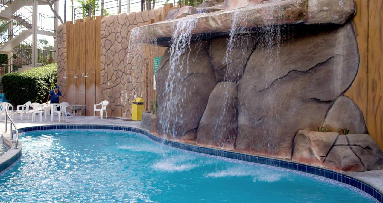 Golden Dolphin Grand Hotel - Mondial Tur Caldas Novas Εξωτερικό φωτογραφία